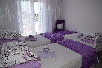 hostel villa zorana adults only