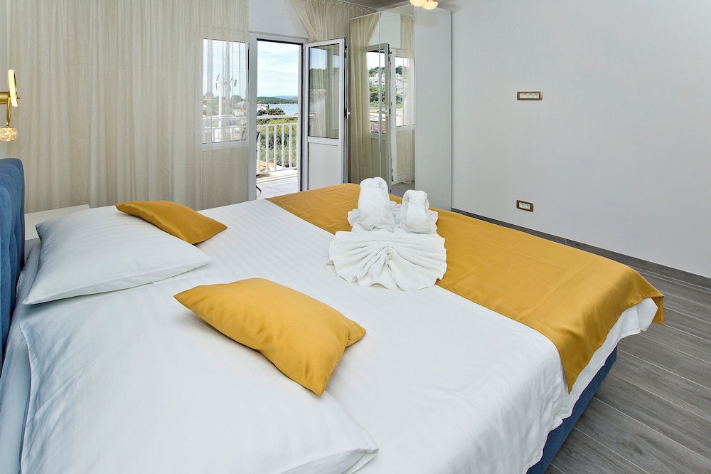 hostel villa zorana adults only