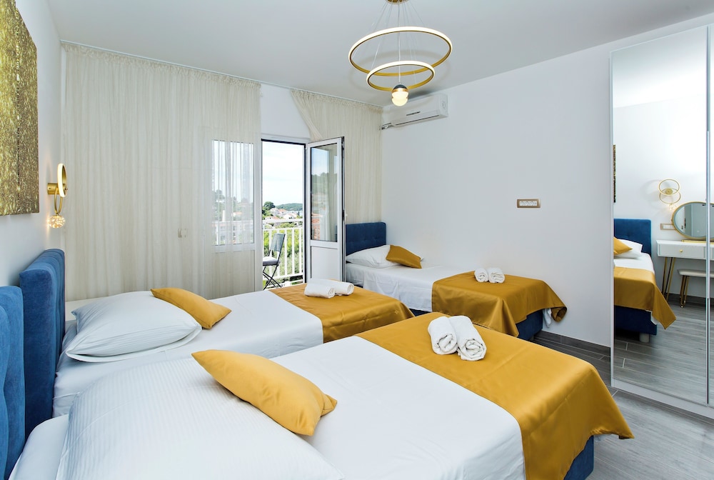 hostel villa zorana adults only