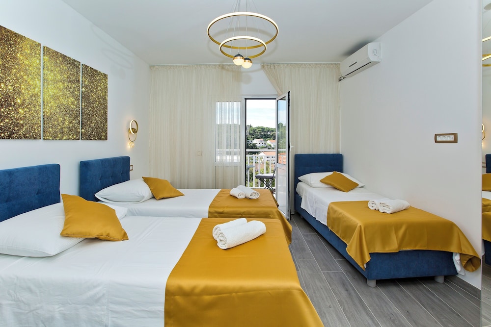hostel villa zorana adults only