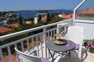 hvar