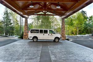 oxford suites bellingham