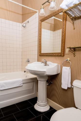 The Bishop Hotel,Port Townsend>>Langley,3 star