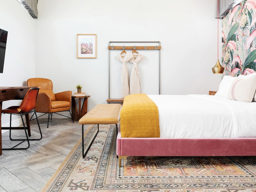 arrive palm springs adults only