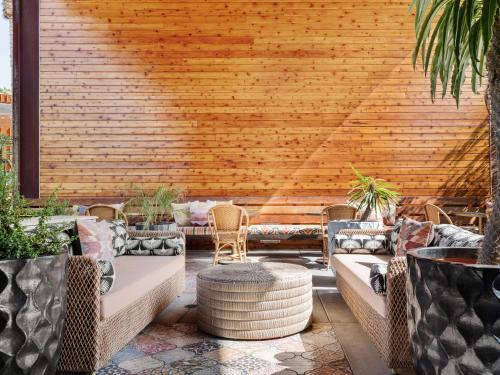 arrive palm springs adults only