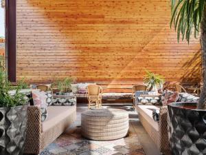 arrive palm springs adults only