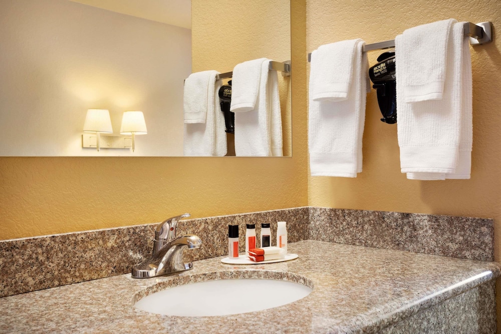 travelodge by wyndham gillette