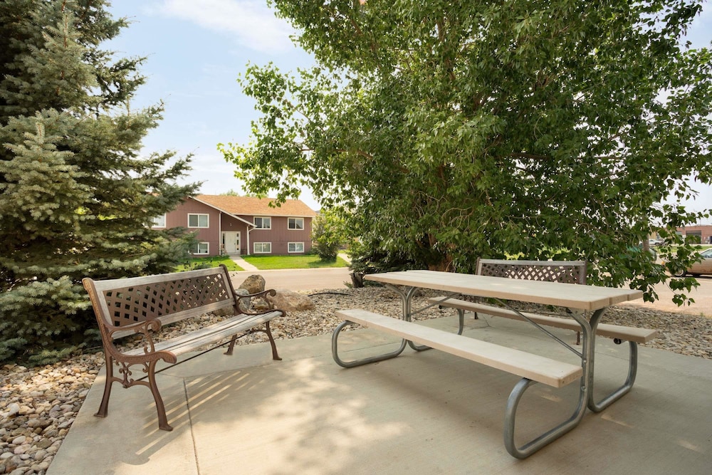 travelodge by wyndham gillette