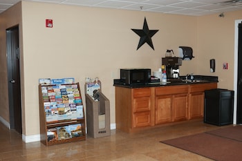 Travelodge By Wyndham Gillette,Near Campbell County Convention And Visitors Bureau,2 star