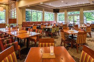 hilton garden inn charlottesville