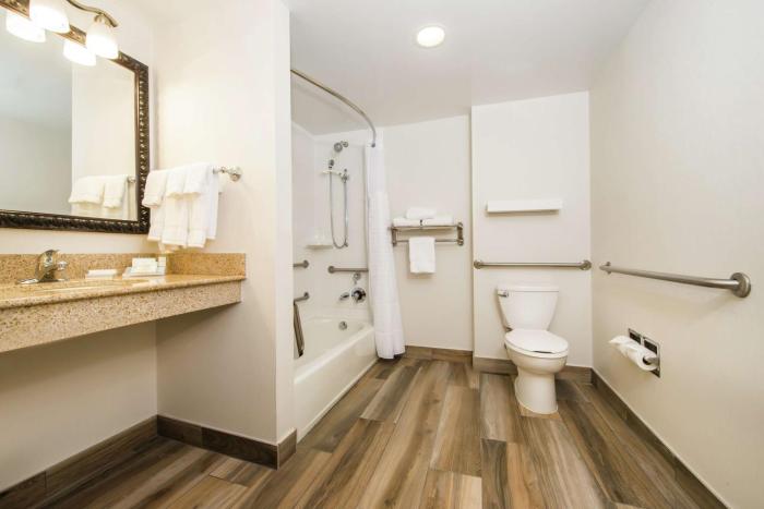 hilton garden inn charlottesville
