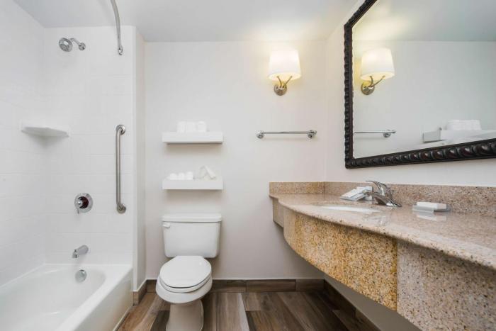 hilton garden inn charlottesville