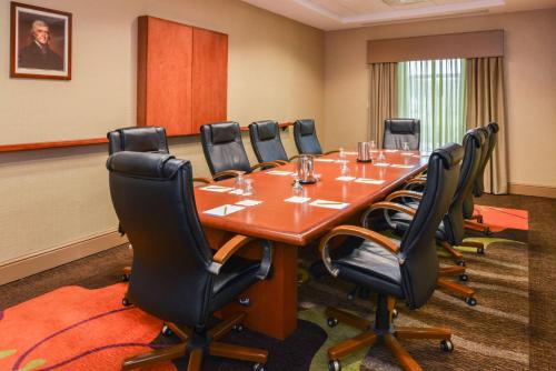 hilton garden inn charlottesville