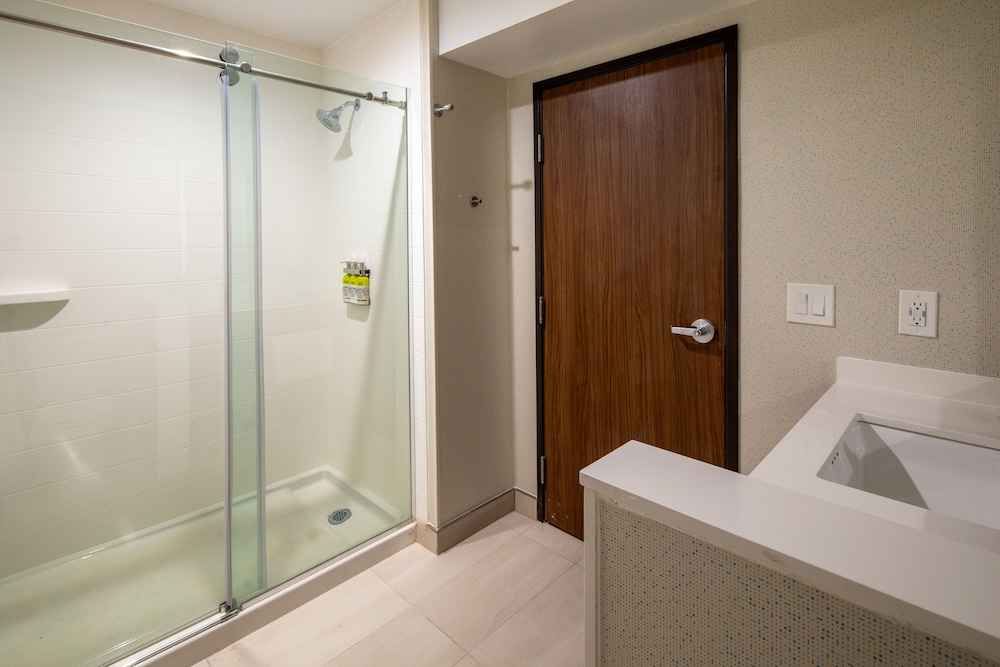 holiday inn express and suites chatsworth by ihg