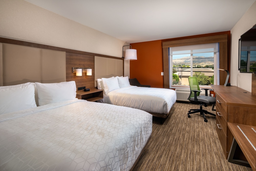 holiday inn express and suites chatsworth by ihg