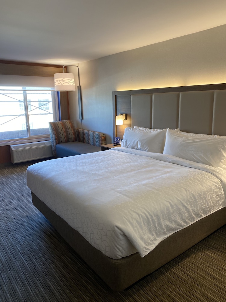 holiday inn express and suites chatsworth by ihg