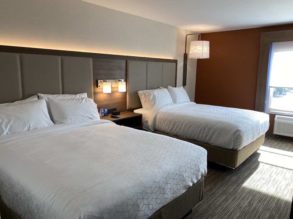 holiday inn express and suites chatsworth by ihg
