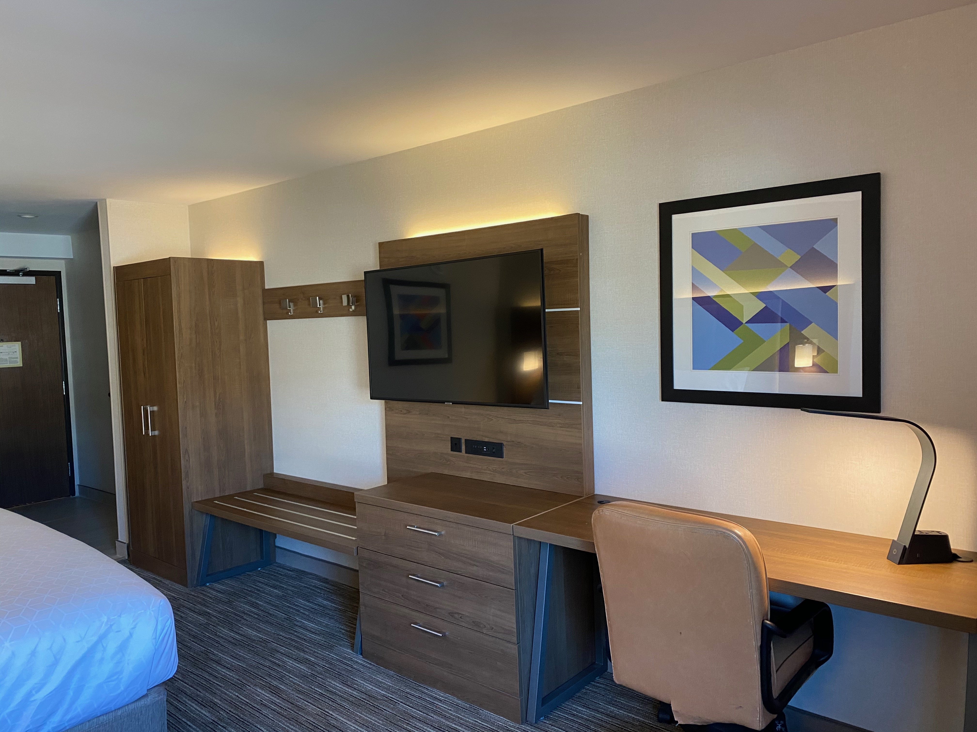holiday inn express and suites chatsworth by ihg