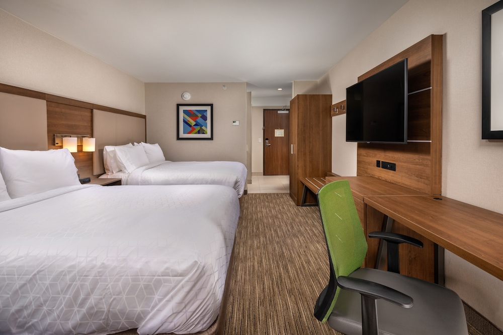 holiday inn express and suites chatsworth by ihg