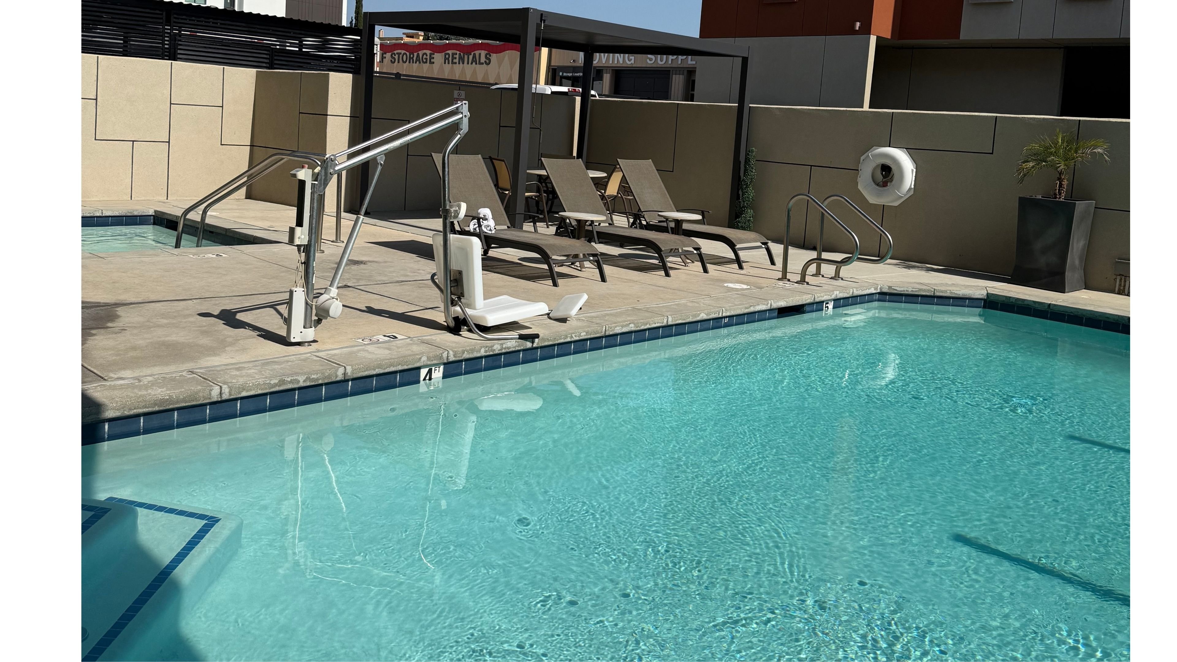 holiday inn express and suites chatsworth by ihg