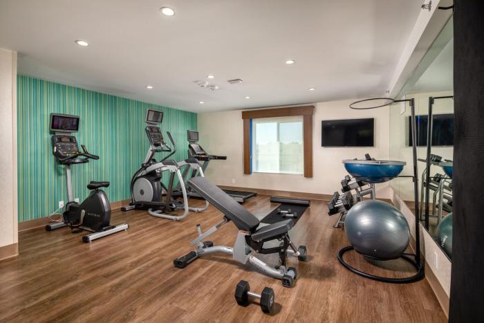 holiday inn express and suites chatsworth by ihg