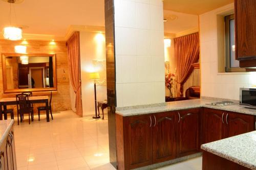 jad hotel suites