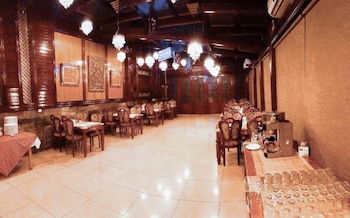 jad hotel suites