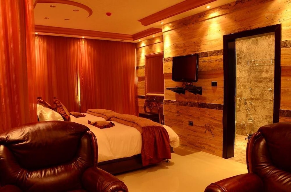 jad hotel suites