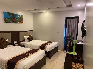 Golden Hotel,,3 star