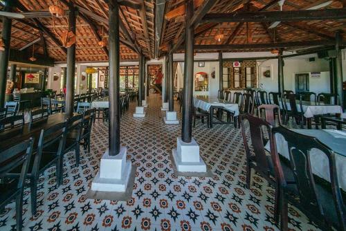 ven ven hotel ho coc