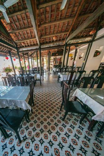 ven ven hotel ho coc