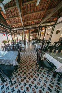 ven ven hotel ho coc