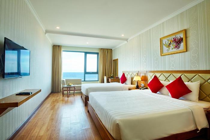 serene beach hotel danang