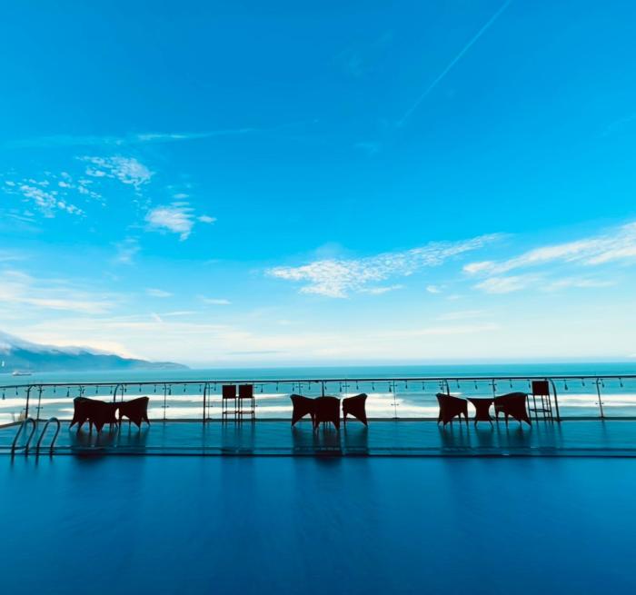 serene beach hotel danang