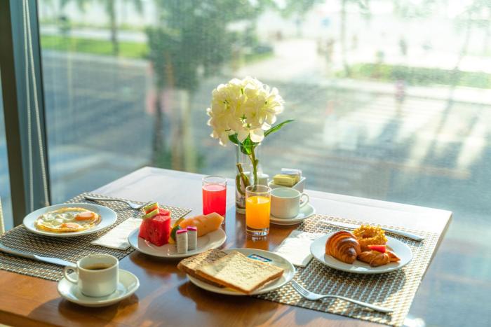 serene beach hotel danang