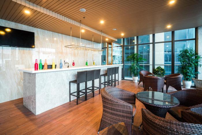 serene beach hotel danang