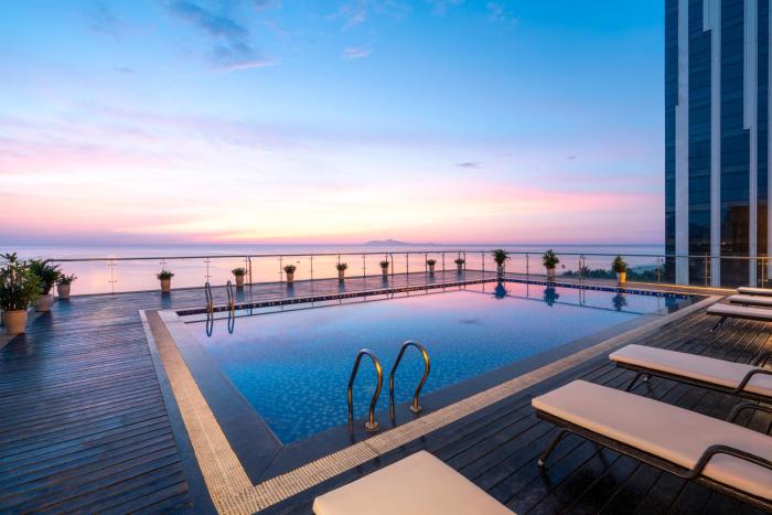 serene beach hotel danang