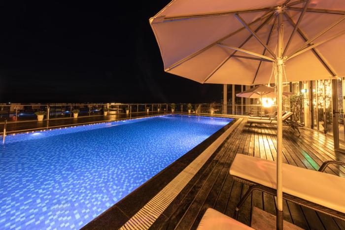 serene beach hotel danang