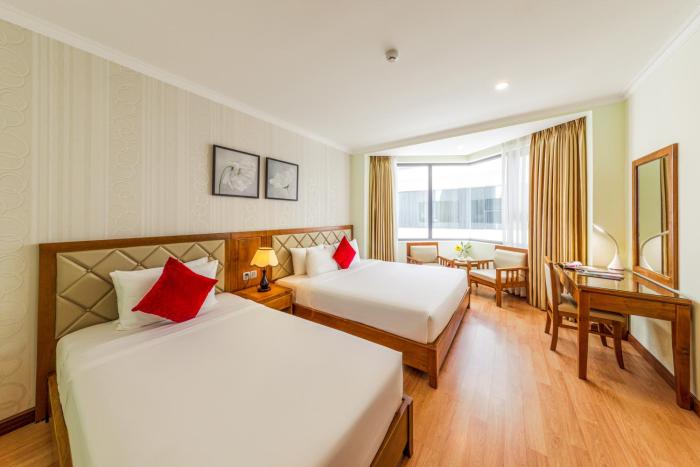 serene beach hotel danang