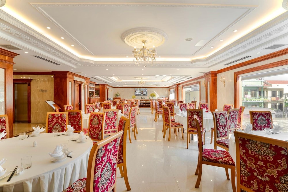riverside hotel