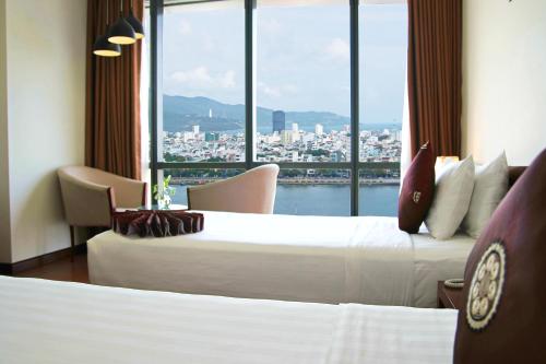 danang han river hotel