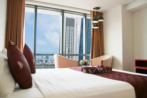 danang han river hotel