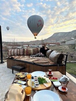 jacobs cave suites