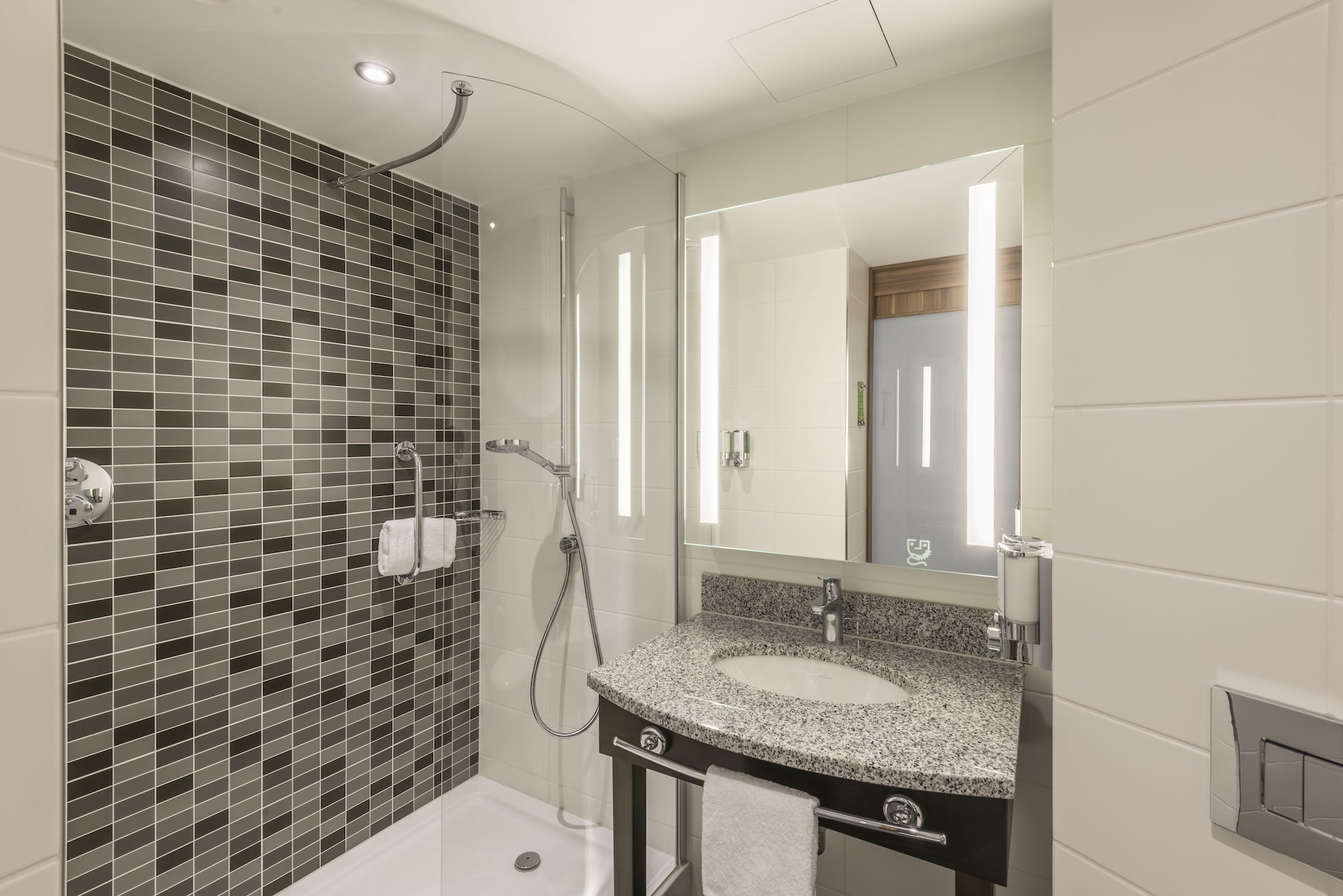 hampton by hilton hamburg city centre