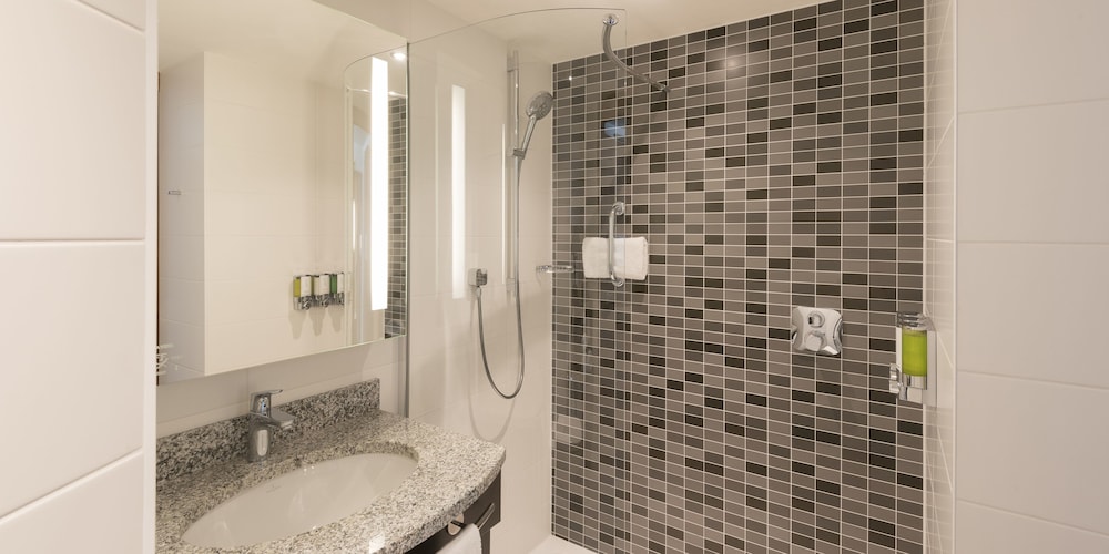 hampton by hilton hamburg city centre