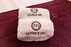 lounge inn