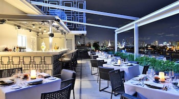 Riva Arun Bangkok,Near Wat Pho,4 star