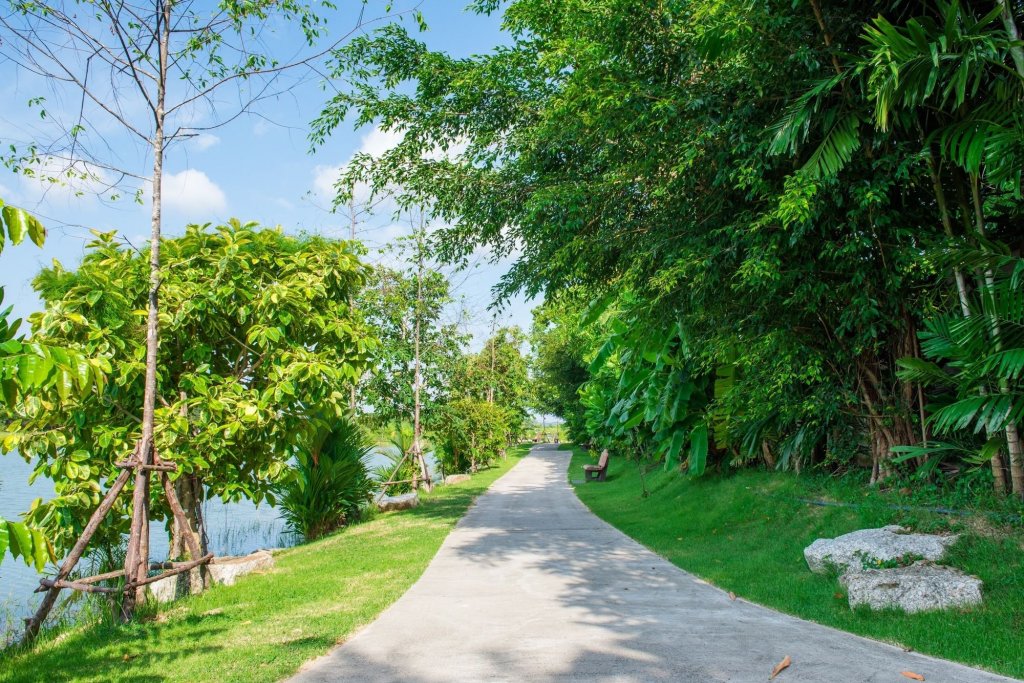 chalong miracle lakeview resort and spa