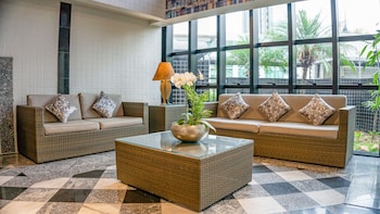 plaza inn small town flat