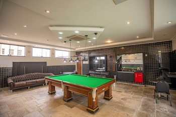 plaza inn small town flat